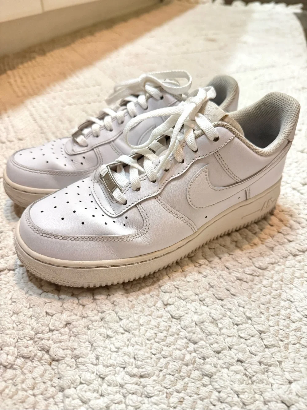 Nike Air Force 1 Women’s White Low-Top Leather Sneakers - Picture 3 of 5
